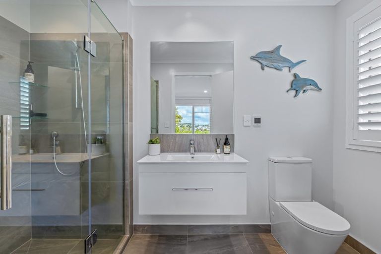 Photo of property in 134 Arran Point Parade, Orewa, 0931