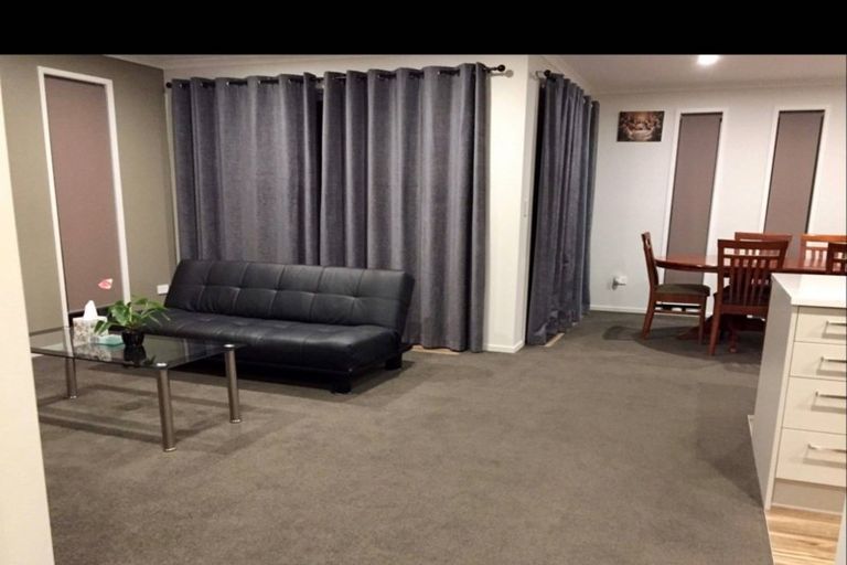 Photo of property in 72 Hillpark Drive, Pokeno, 2402