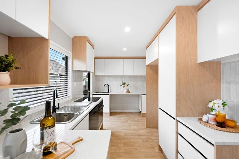 Photo of property in 17 Caulfield Place, Nawton, Hamilton, 3200