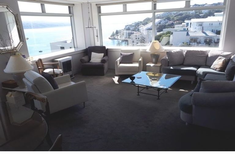 Photo of property in Jerningham Apartments, 20 Oriental Terrace, Oriental Bay, Wellington, 6011