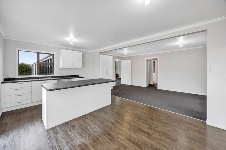 Photo of property in 10 Silvan Place, Bell Block, New Plymouth, 4312