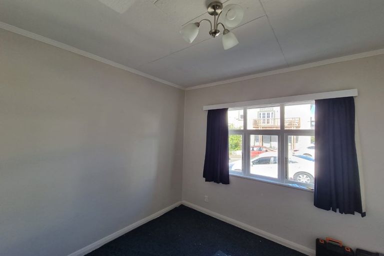 Photo of property in 52 Thompson Street, Mount Cook, Wellington, 6011