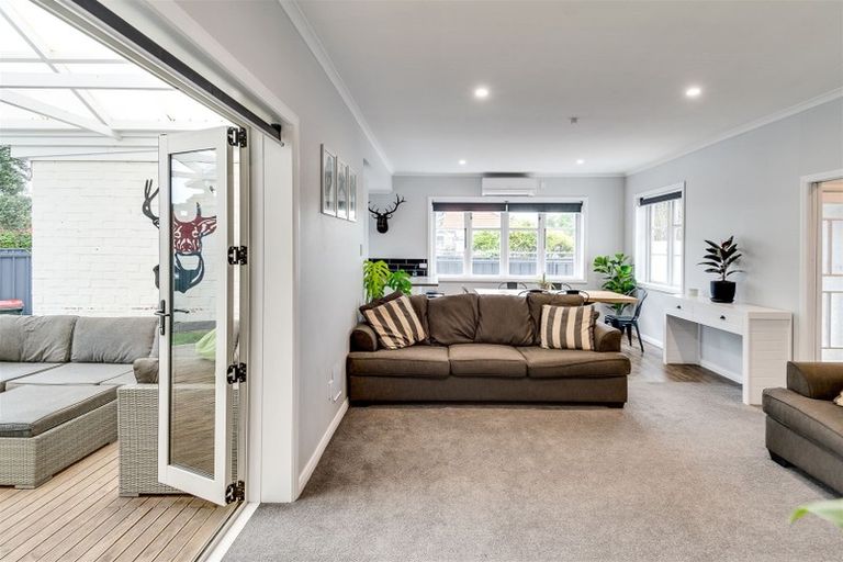 Photo of property in 35 Bedford Road, Marewa, Napier, 4110
