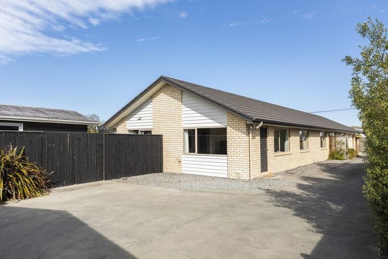Photo of property in 2/274 Burwood Road, Burwood, Christchurch, 8083