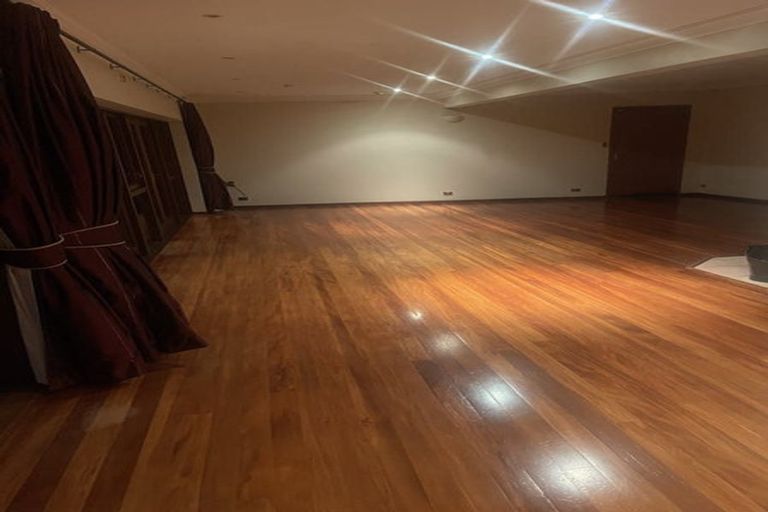 Photo of property in 71 Opanuku Road, Henderson Valley, Auckland, 0612