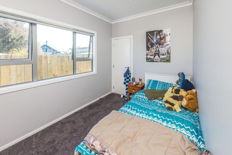 Photo of property in 3 Kamahi Street, Castlecliff, Whanganui, 4501