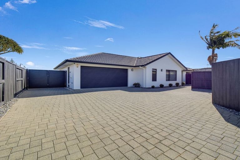 Photo of property in 134 Palm Beach Boulevard, Papamoa Beach, Papamoa, 3118