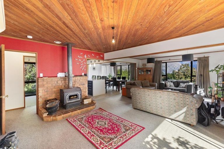 Photo of property in 279 Fernhill Road, Sunshine Bay, Queenstown, 9300