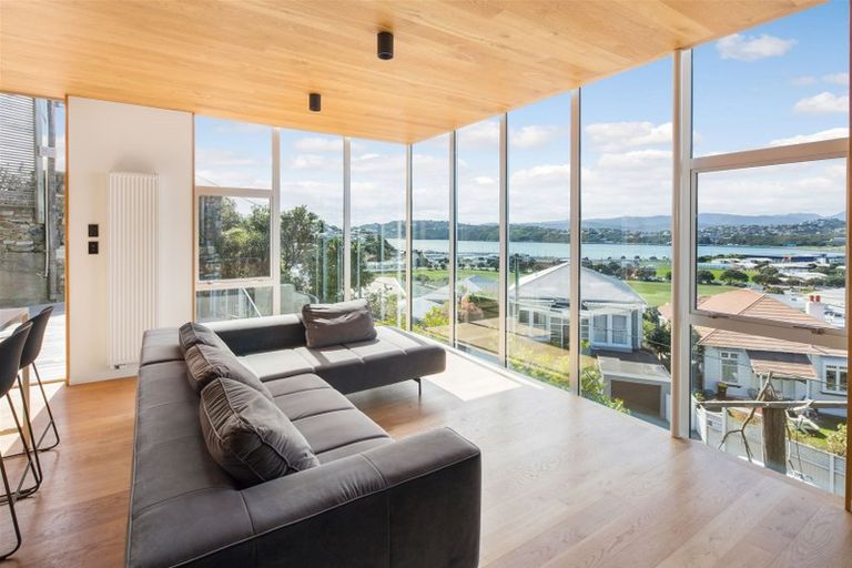 Photo of property in 6 Crawford Road, Kilbirnie, Wellington, 6022