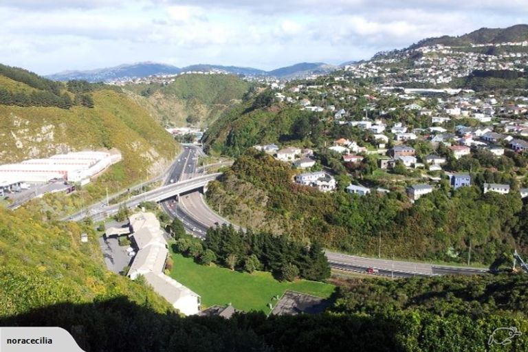 Photo of property in 6b Sunflower Way, Johnsonville, Wellington, 6037