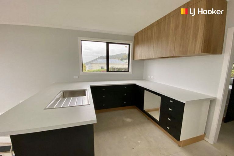 Photo of property in 7a Athol Place, Ravensbourne, Dunedin, 9022