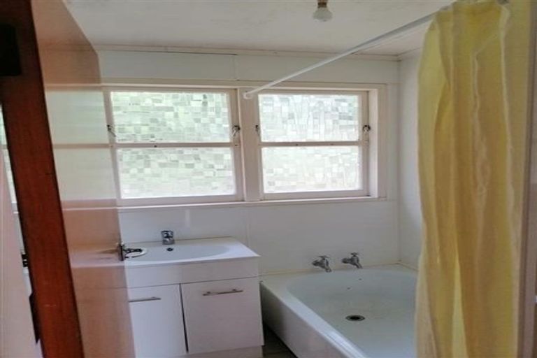 Photo of property in 1/14 Quinn Grove, Ranui, Porirua, 5024