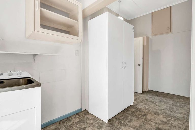 Photo of property in 14 Kawatiri Avenue, Gonville, Whanganui, 4501