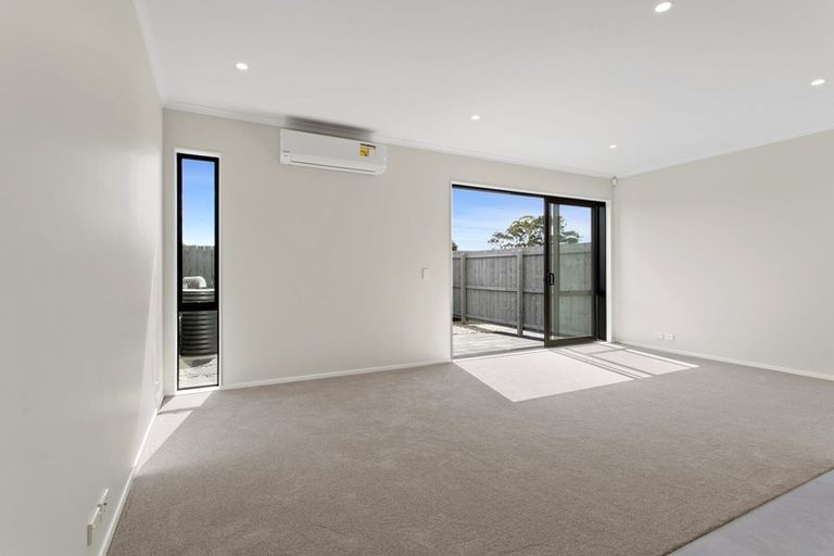 Photo of property in 71 Kopuru Road, Whenuapai, Auckland, 0618