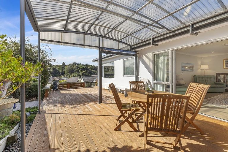 Photo of property in 23 Te Puia Drive, Aotea, Porirua, 5024