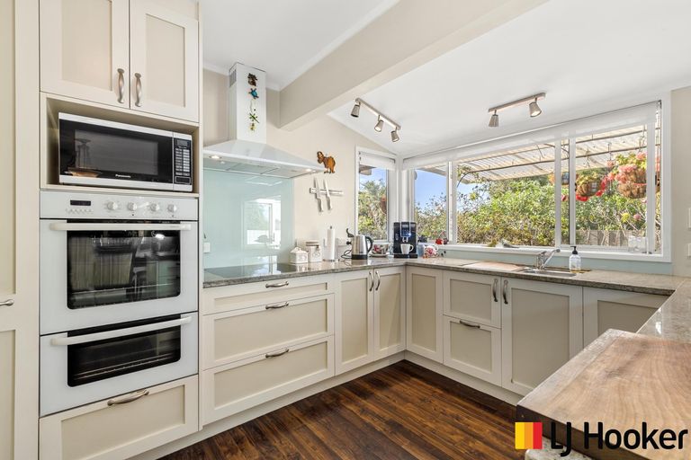 Photo of property in 12 Carnoustie Drive, Wattle Downs, Auckland, 2103