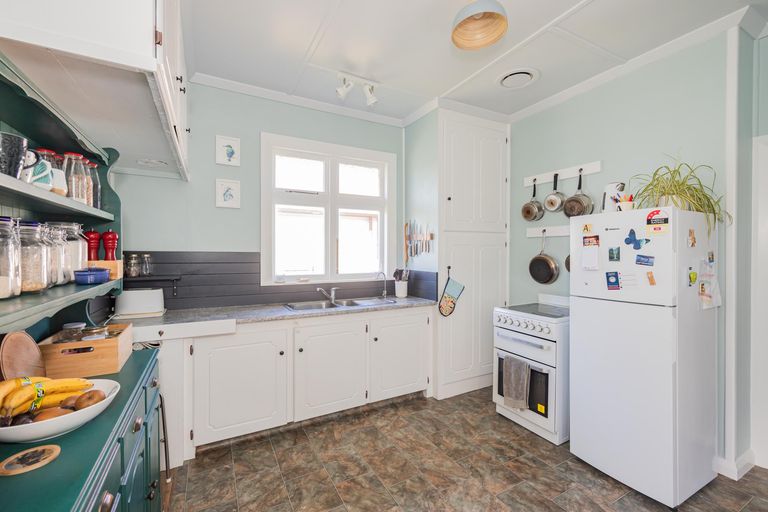 Photo of property in 30 Weaver Street, Oamaru North, Oamaru, 9400