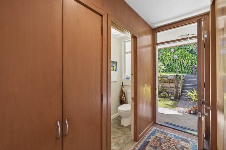 Photo of property in 9 Whitby Place, Westown, New Plymouth, 4310