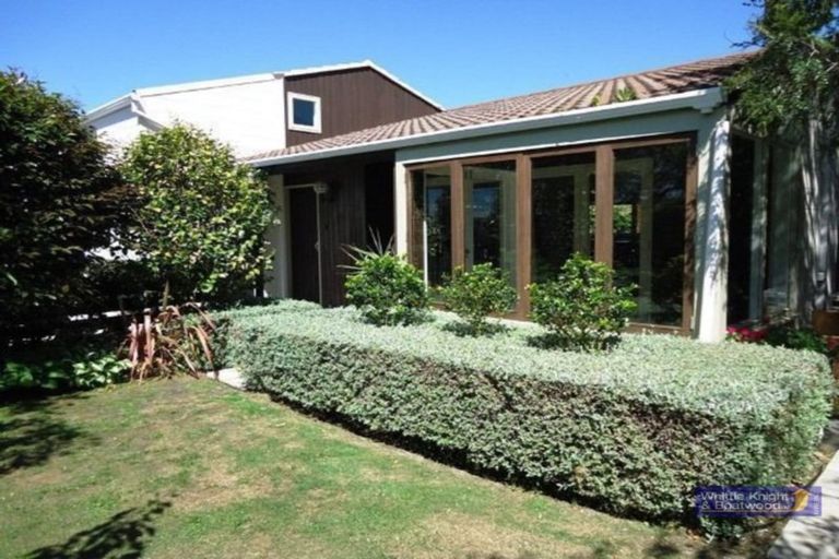 Photo of property in 2/12 Deloraine Street, Somerfield, Christchurch, 8024