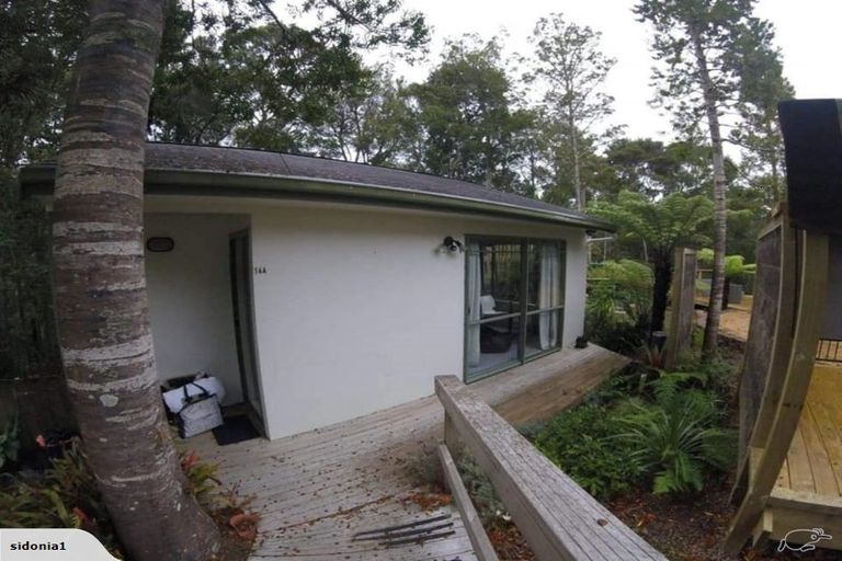 Photo of property in 16 Langstone Place, Chatswood, Auckland, 0626