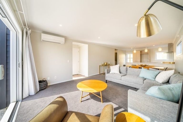 Photo of property in 2 Takapo Grove, Kelson, Lower Hutt, 5010