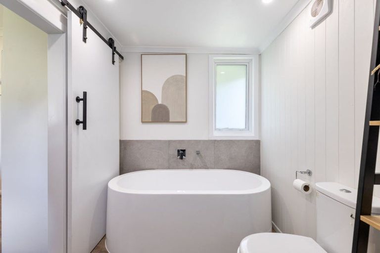 Photo of property in 131 Pahiatua Aokautere Road, Aokautere, 4471