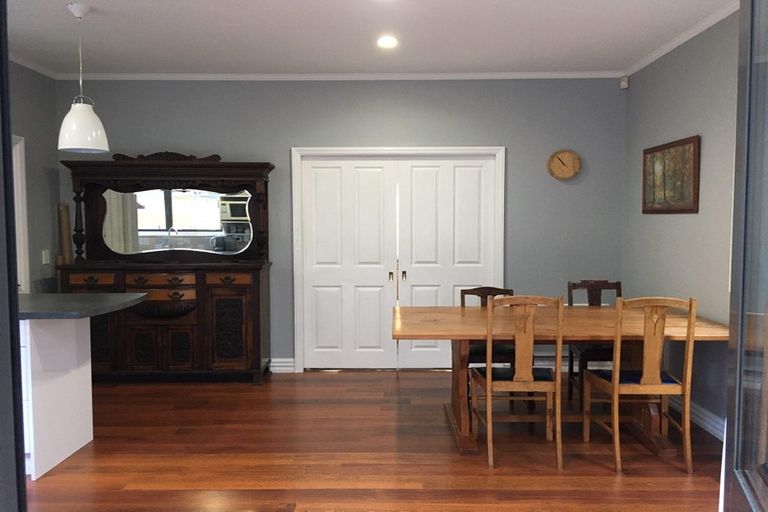 Photo of property in 166a Aro Street, Aro Valley, Wellington, 6021