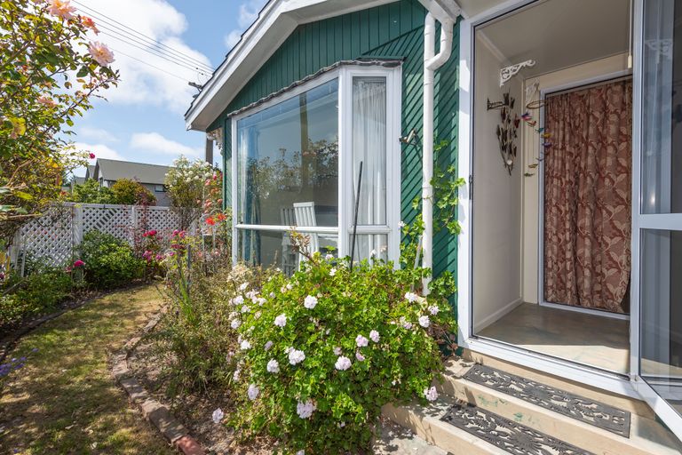 Photo of property in 33 Stoneyhurst Street, St Albans, Christchurch, 8014