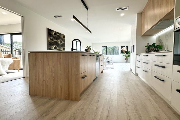 Photo of property in 27 Kotuitui Drive, Wainui, 0992