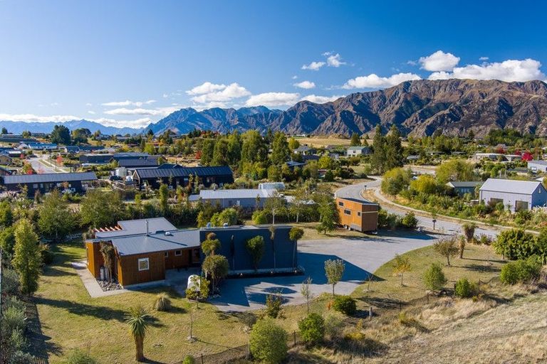 Photo of property in 70 Grandview Road, Lake Hawea, Wanaka, 9382