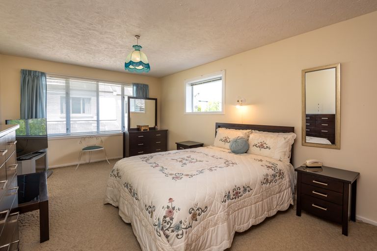 Photo of property in 33 Stoneyhurst Street, St Albans, Christchurch, 8014