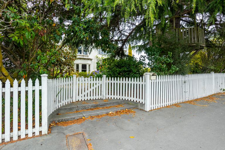 Photo of property in 100 North Street, Seaview, Timaru, 7910