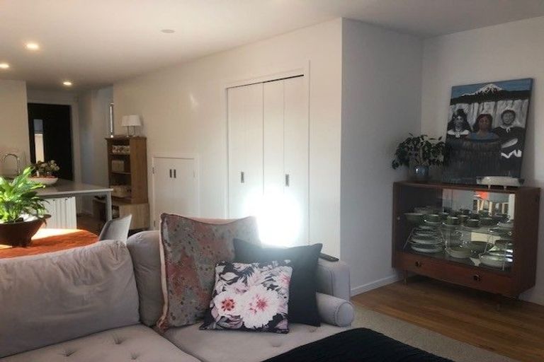 Photo of property in 1/27 Main Road, Wainuiomata, Lower Hutt, 5014