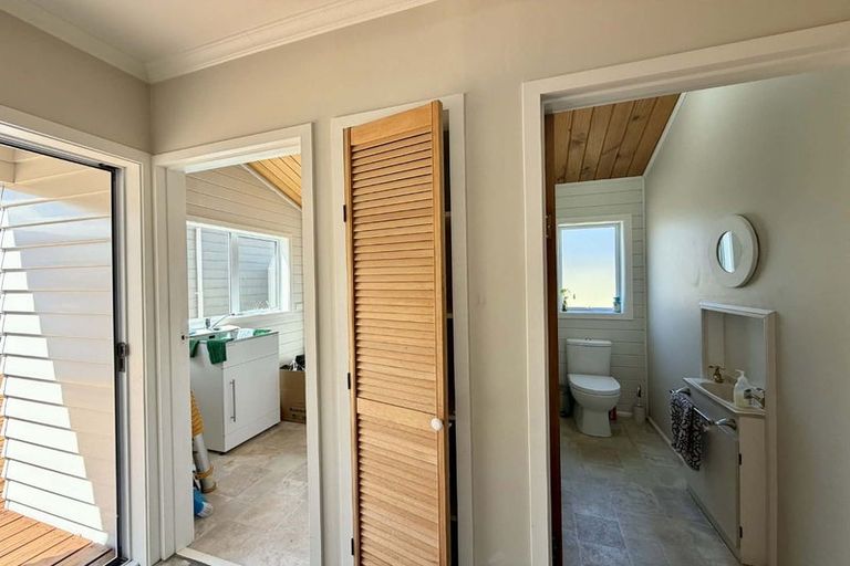 Photo of property in 11 Ropiha Street, Fitzroy, New Plymouth, 4312