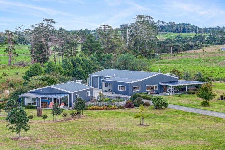 Photo of property in 170 Pomona Road, Kumeu, 0891
