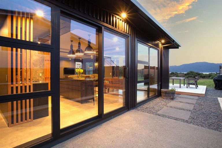 Photo of property in 123 Manly Street, Paraparaumu Beach, Paraparaumu, 5032