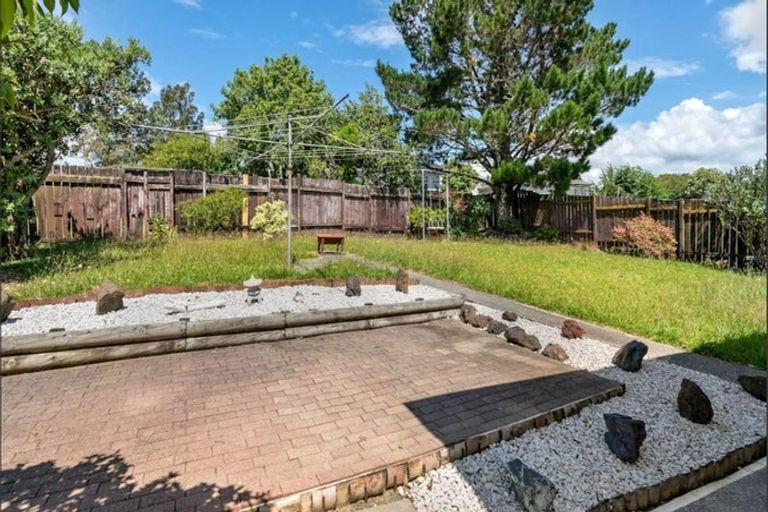 Photo of property in 13 Elvira Place, Ranui, Auckland, 0612