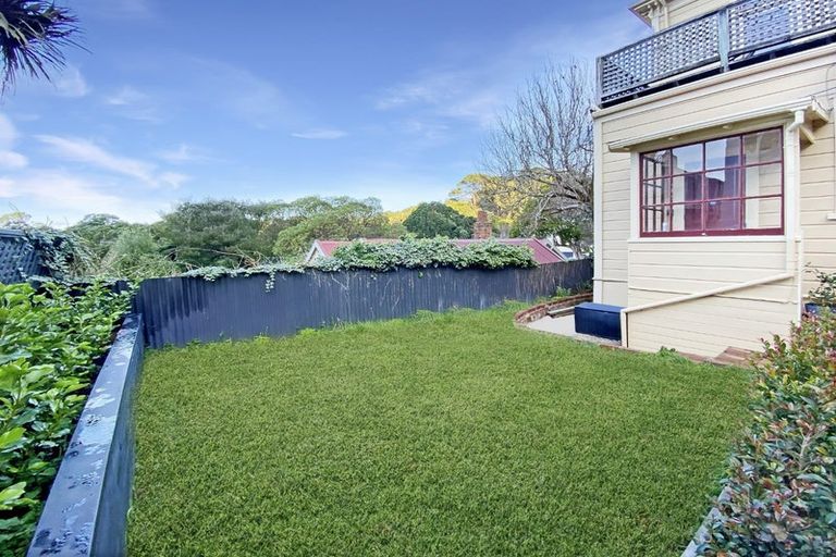 Photo of property in 16 Saint Mary Street, Thorndon, Wellington, 6011