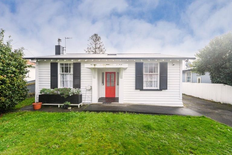Photo of property in 129 Church Street, West End, Palmerston North, 4412