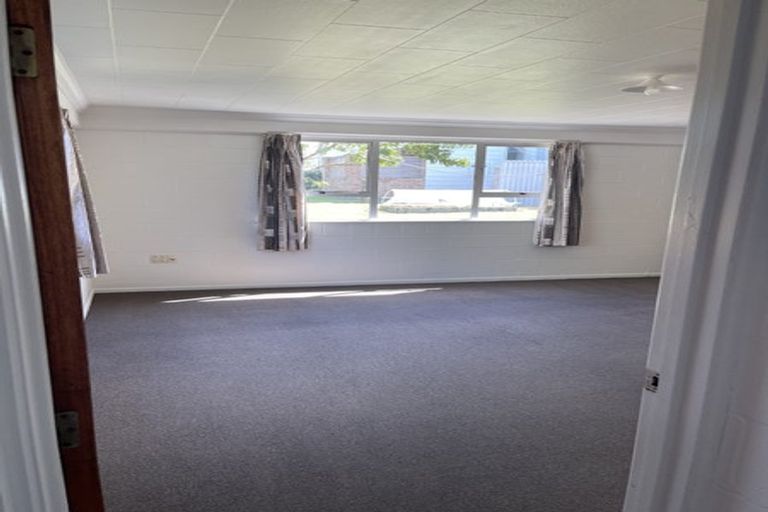 Photo of property in 3 Marama Place, One Tree Point, 0118
