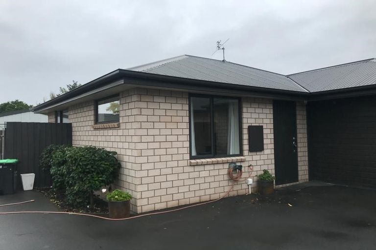 Photo of property in 4/191 Gayhurst Road, Dallington, Christchurch, 8061