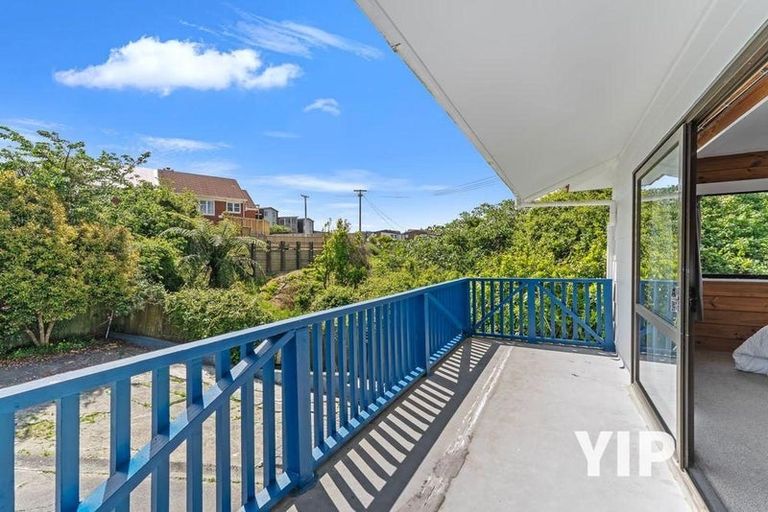 Photo of property in 33 Hindmarsh Street, Johnsonville, Wellington, 6037