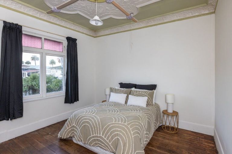 Photo of property in 42 Vigor Brown Street, Napier South, Napier, 4110