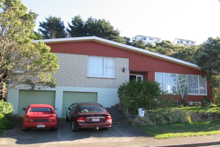 Photo of property in 21 Fairburn Grove, Johnsonville, Wellington, 6037