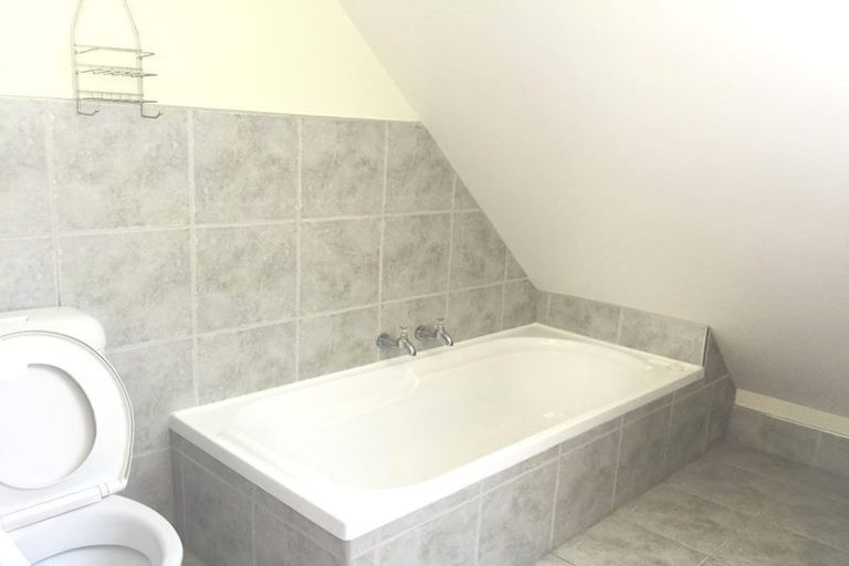 Photo of property in 4a Kennedy Avenue, Forrest Hill, Auckland, 0620