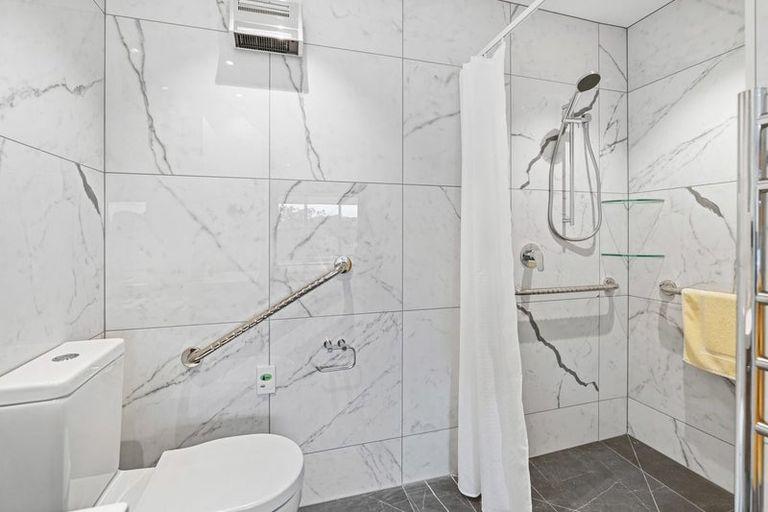 Photo of property in 14/30 Ambassador Glade, Orewa, 0931