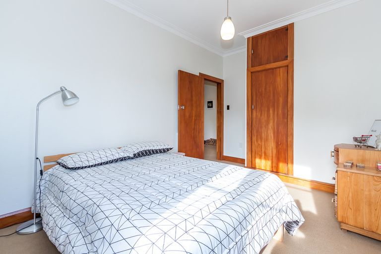 Photo of property in 72 Heretaunga Street, Palmerston North, 4414