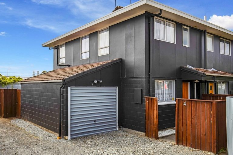 Photo of property in 4/30 Epsom Road, Sockburn, Christchurch, 8042