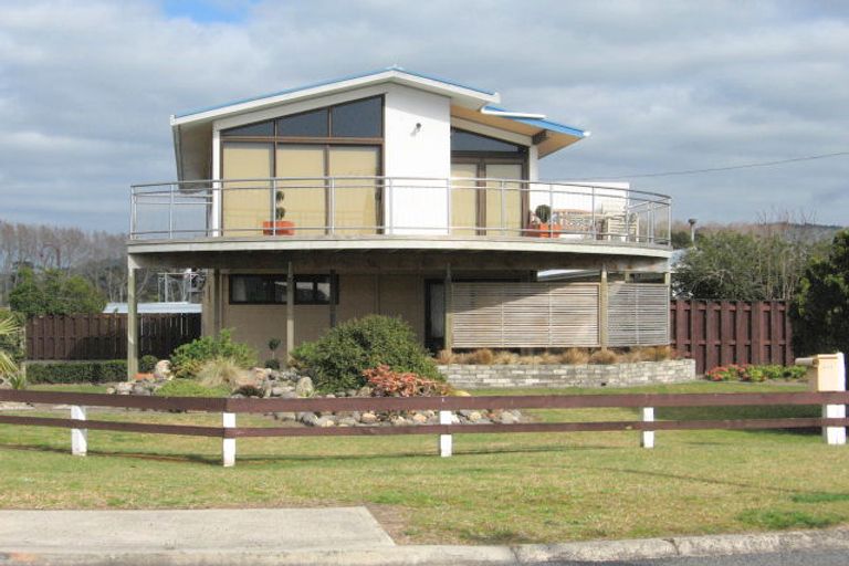 Photo of property in 282 Cook Drive, Whitianga, 3510