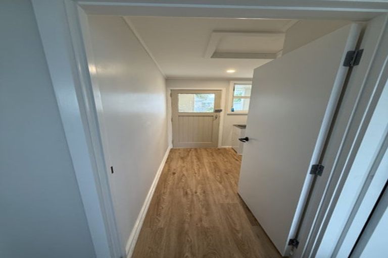 Photo of property in 1 Robertshawe Crescent, Dannevirke, 4930